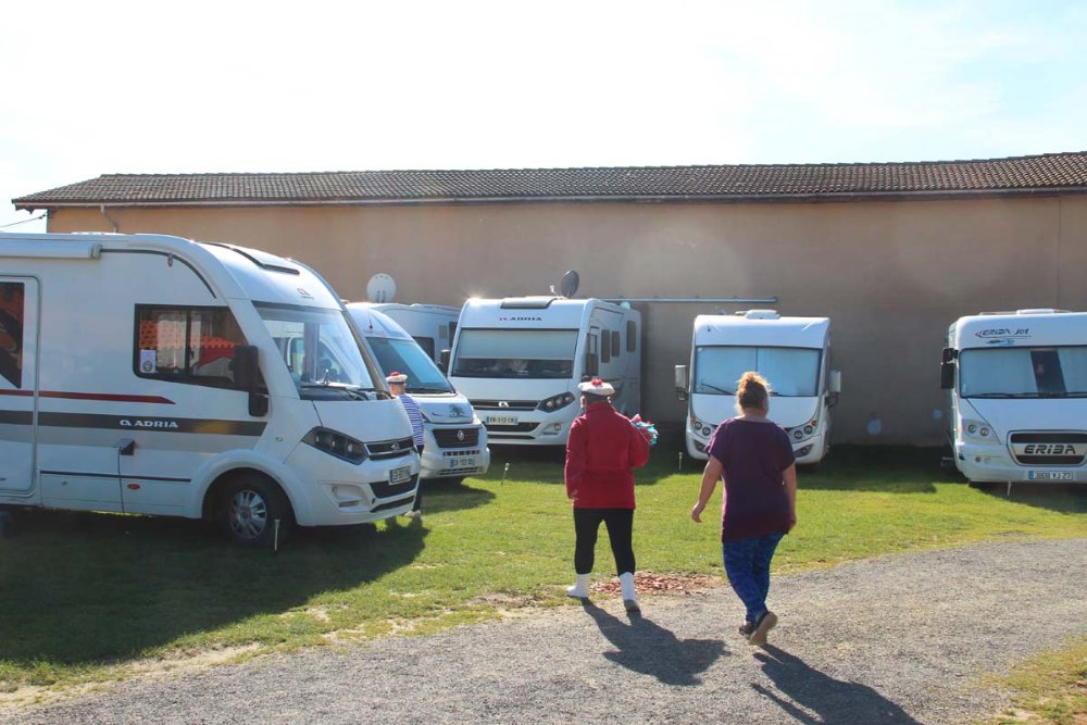 Aire camping-car  Langon (33210) - Photo 3